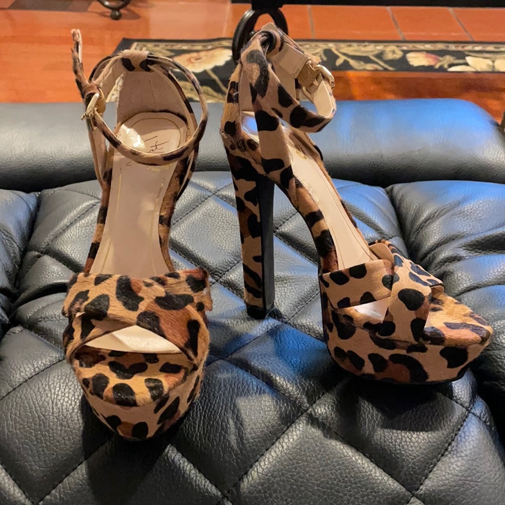 Colin Stuart Cheetah Platform Heels, Sz. 5B